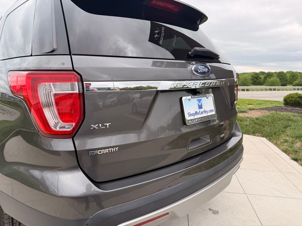 Used 2016 Ford Explorer XLT w/ Equipment Group 202A AWD/4WD image 37