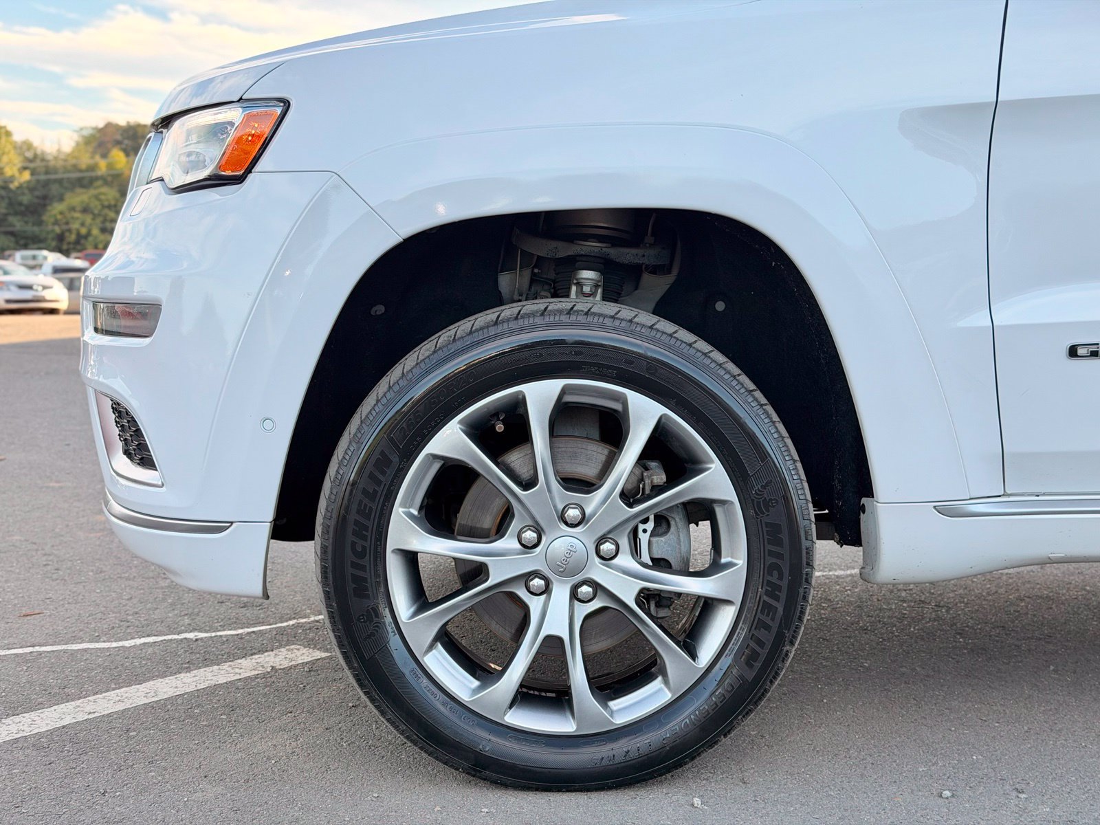 Used 2020 Jeep Grand Cherokee Summit w/ Platinum Series Group AWD/4WD image 18