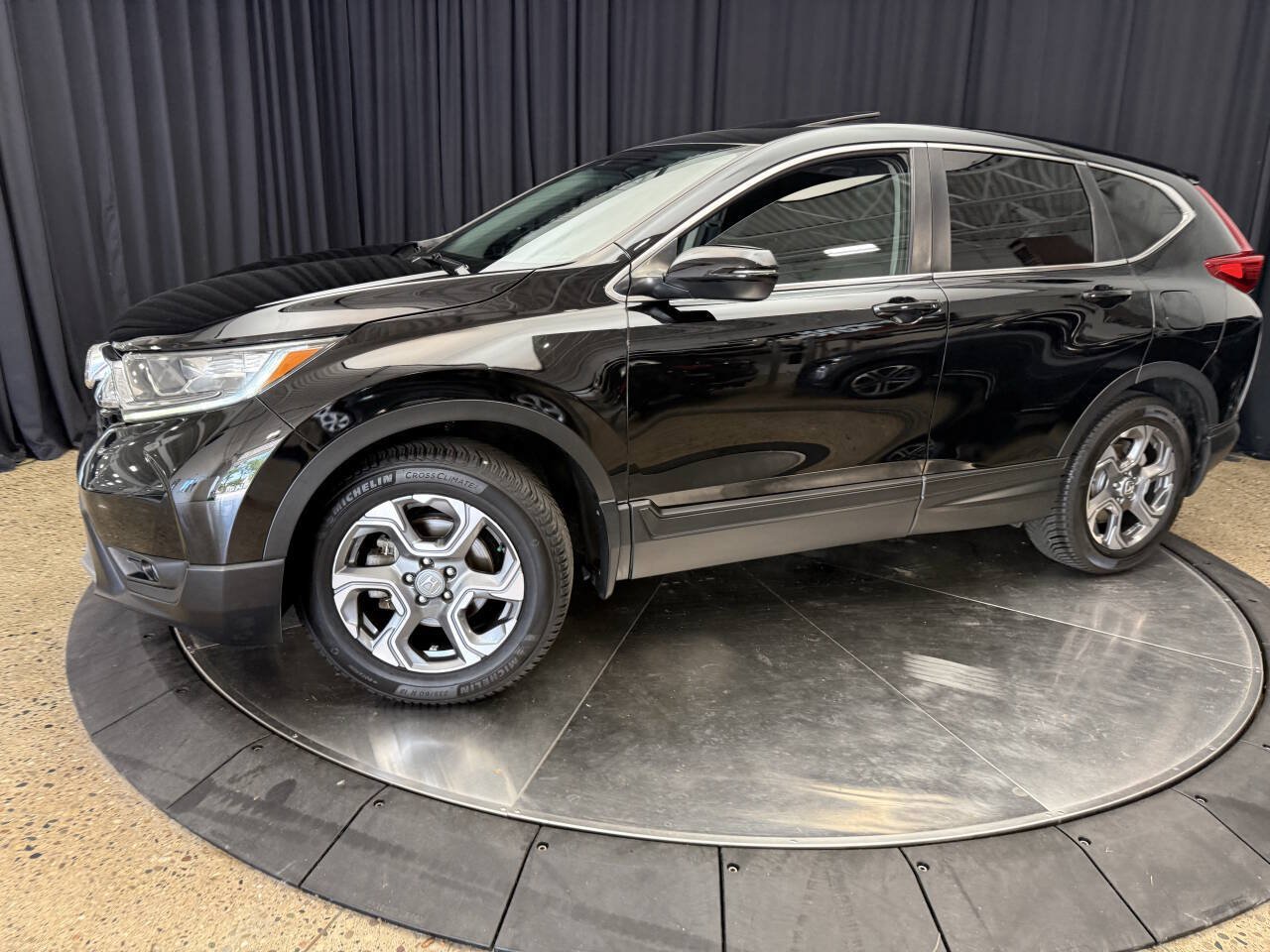 Used 2018 Honda CR-V EX image 3