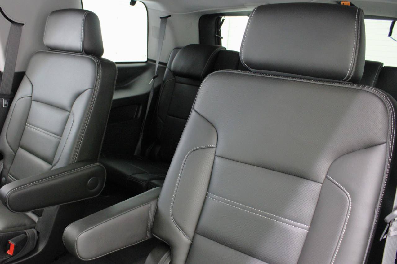 Used 2020 GMC Yukon Denali w/ Denali Premium Package AWD/4WD image 40