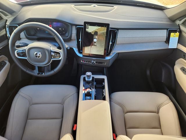 New 2026 Volvo XC90 B6 Plus w/ Protection Package Premier AWD/4WD image 11