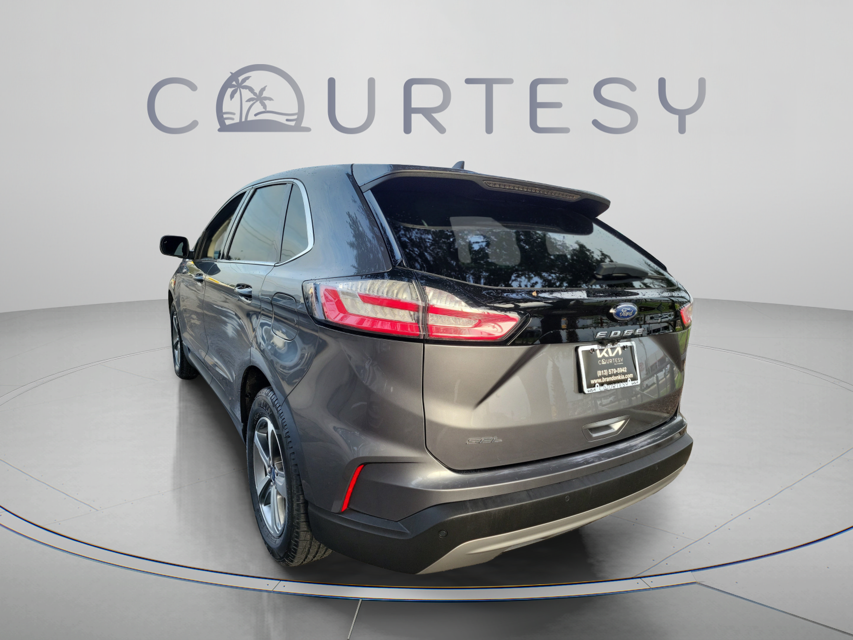 Used 2021 Ford Edge SEL w/ Convenience Package FWD image 2