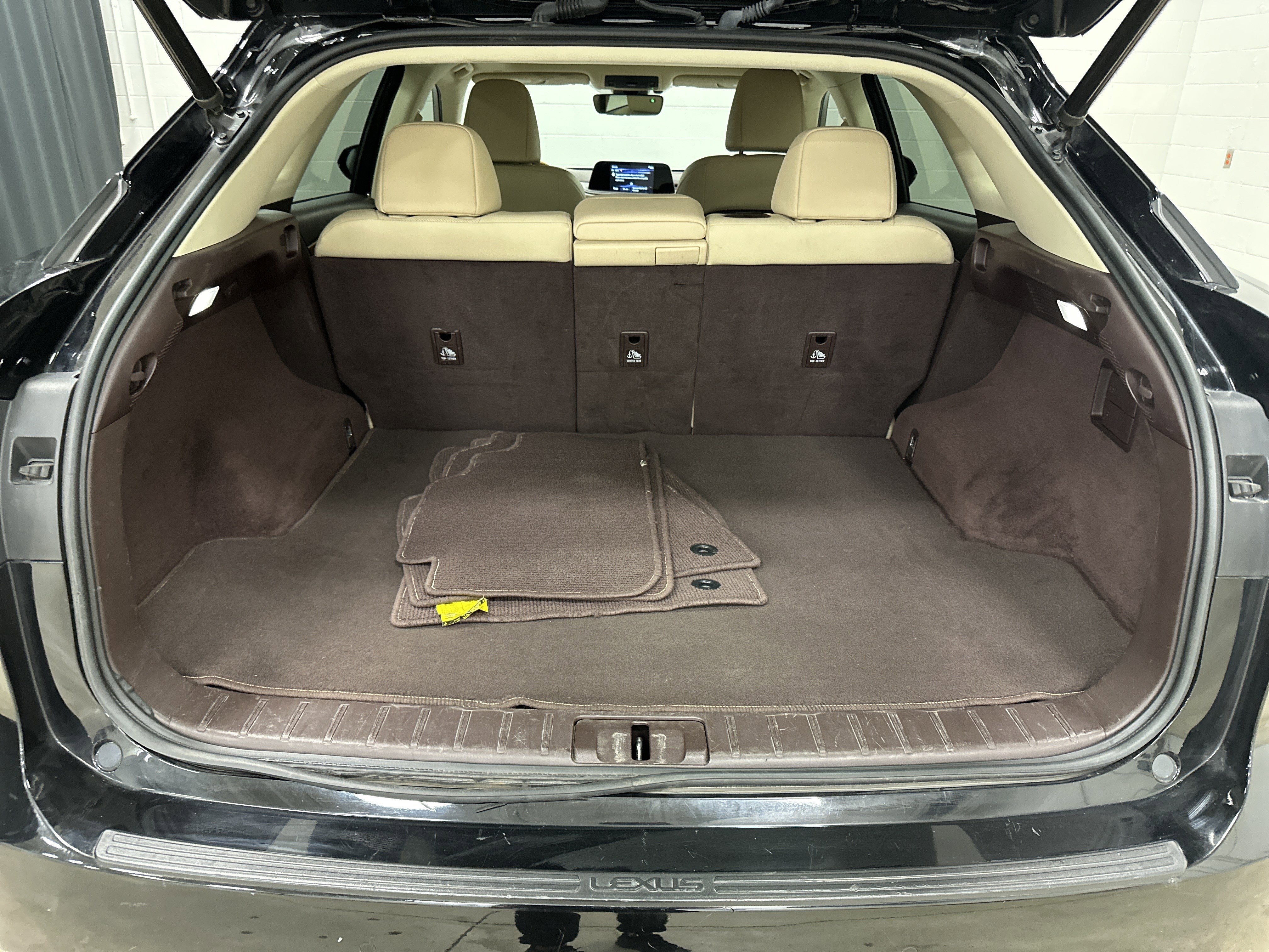 Used 2020 Lexus RX 350 FWD w/ Premium Package image 32