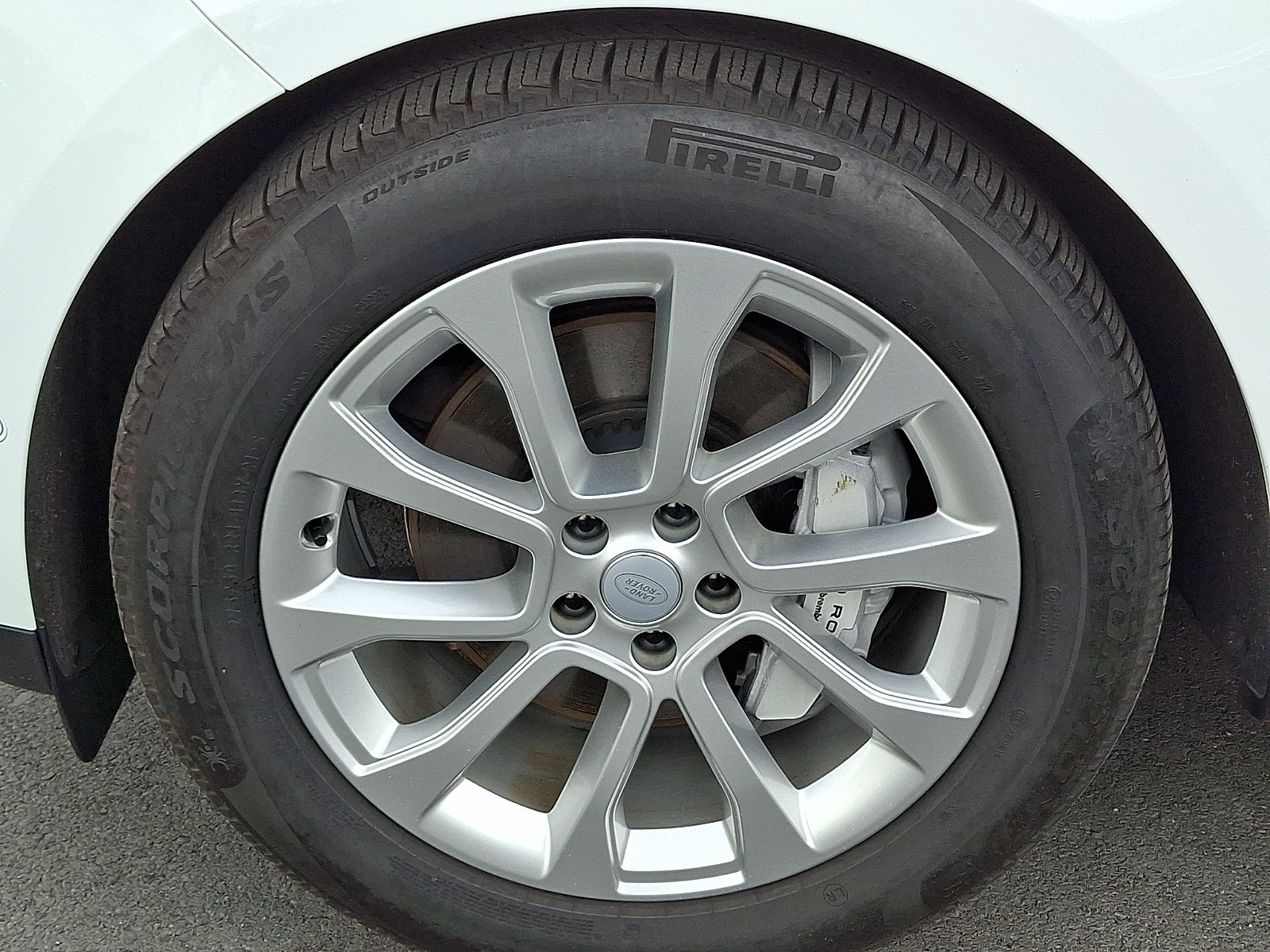 Used 2025 Land Rover Range Rover Sport AWD/4WD image 9