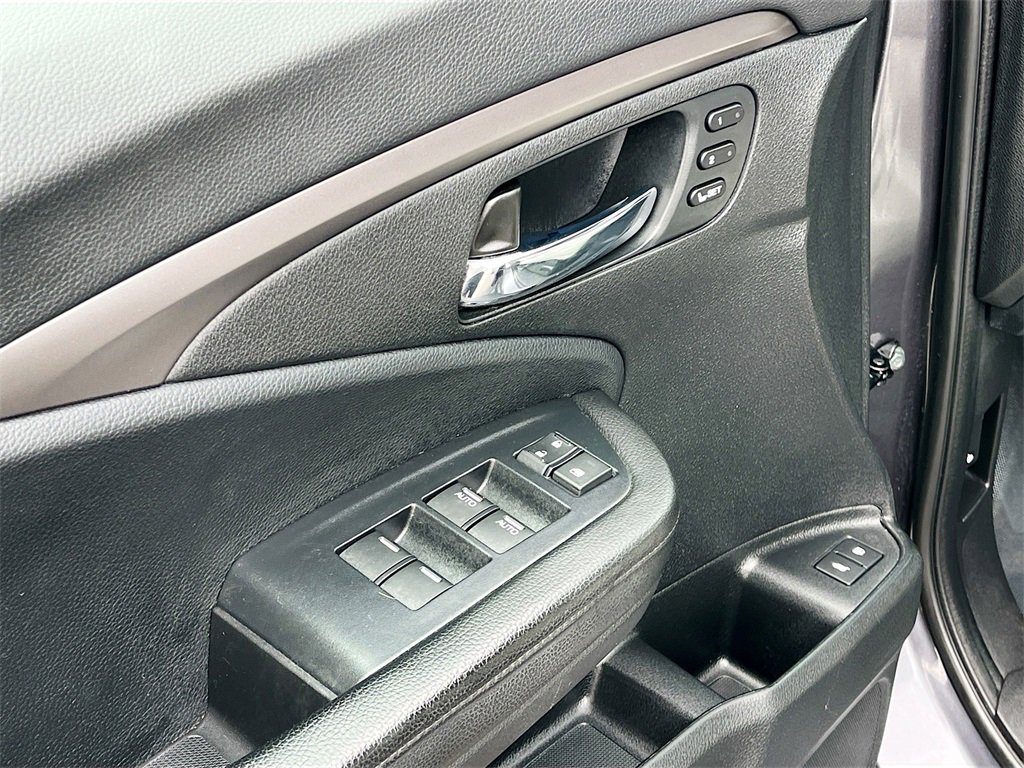 Used 2021 Honda Passport EX-L image 17