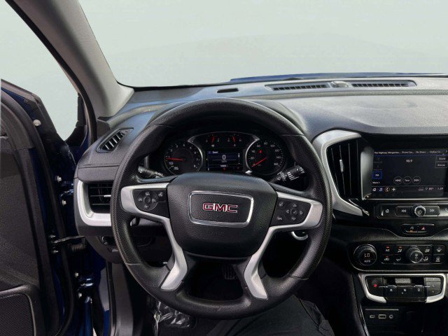 Used 2023 GMC Terrain SLE w/ Driver Convenience Package image 29