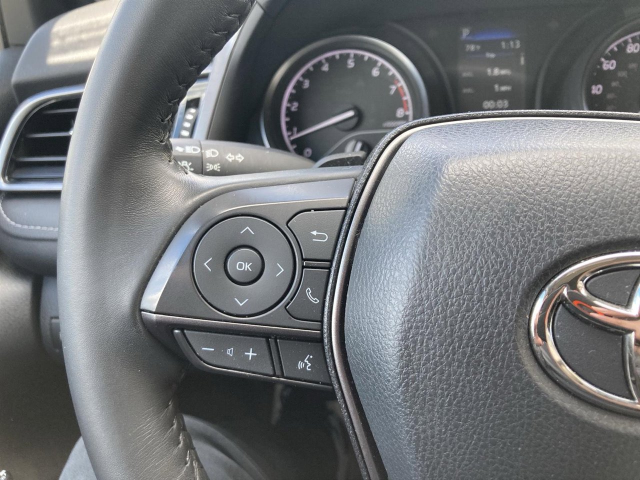 Used 2023 Toyota Camry SE image 17