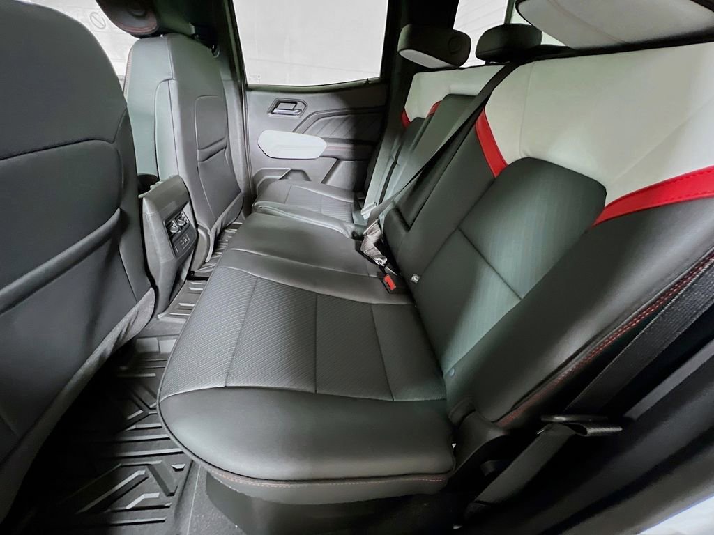 Used 2024 GMC Canyon AT4X image 22