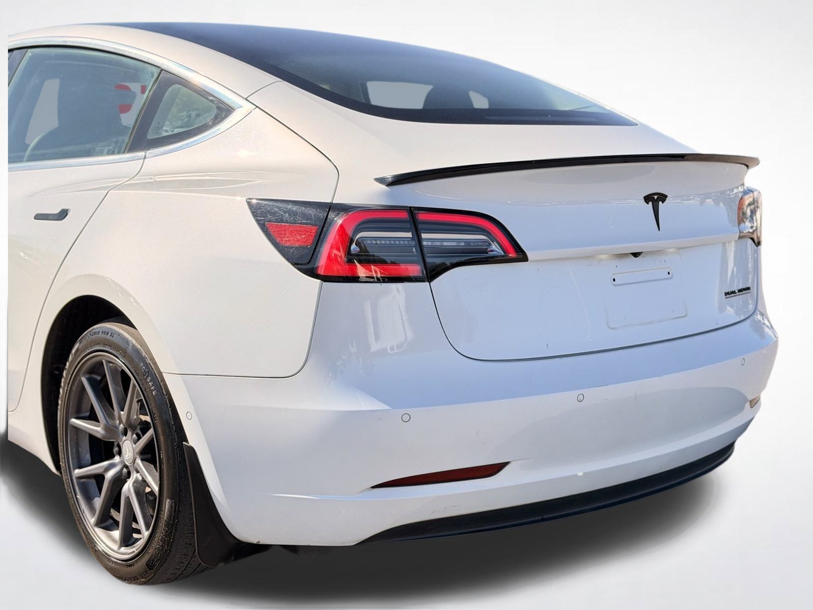 Used 2020 Tesla Model 3 Long Range AWD/4WD image 3