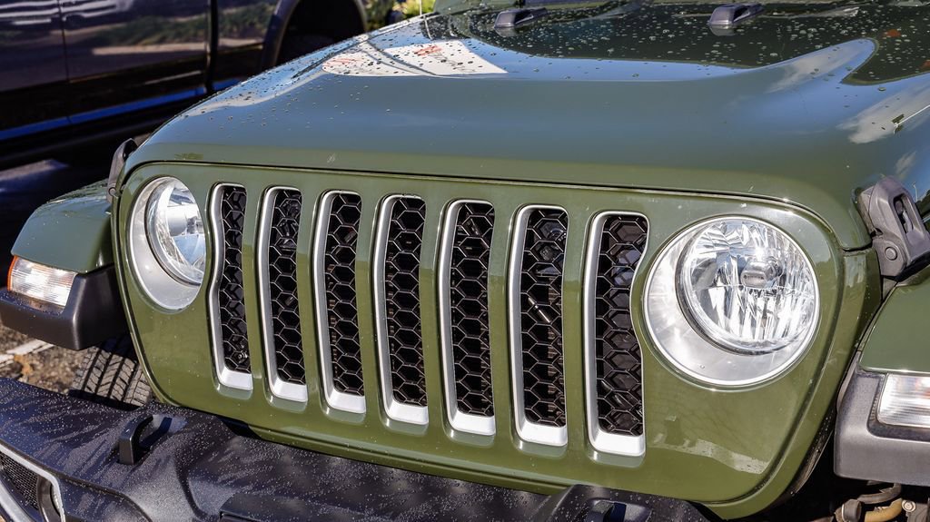 Certified 2022 Jeep Gladiator Overland w/ Trailer Tow Package image 6