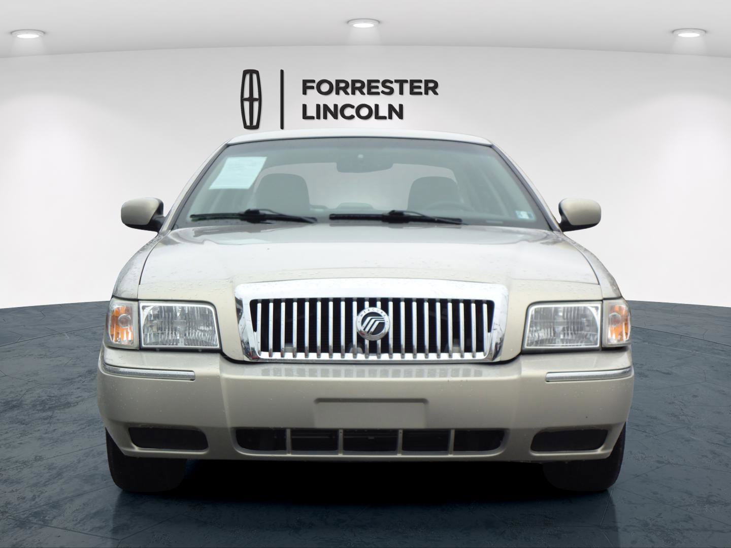 Used 2010 Mercury Grand Marquis LS image 8