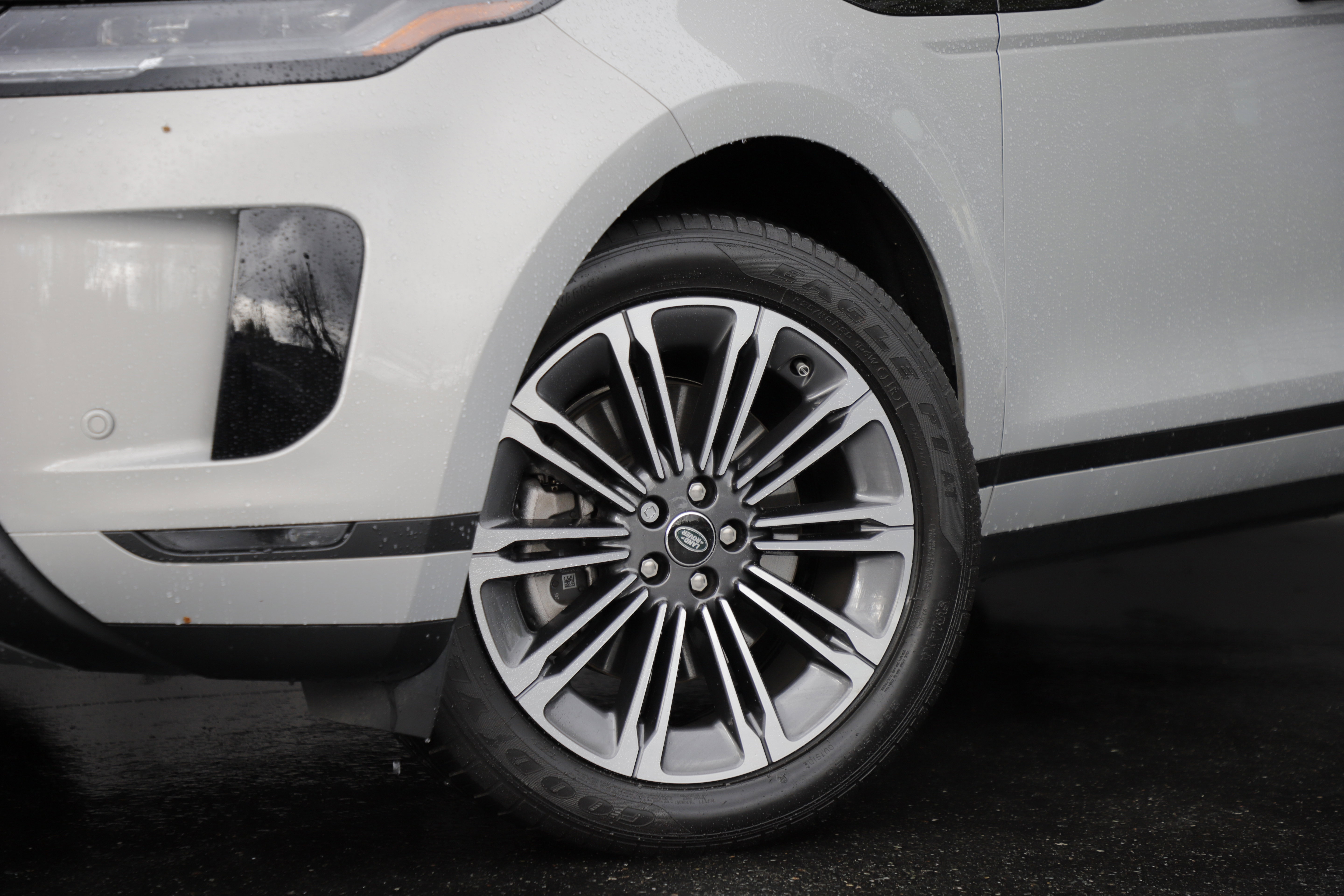 Certified 2025 Land Rover Range Rover Evoque S image 2