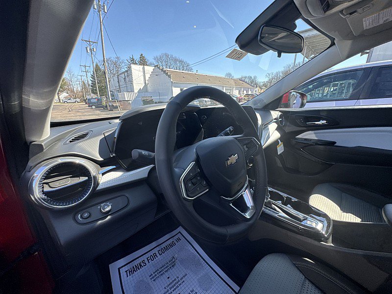 New 2026 Chevrolet Trax LT w/ Driver Confidence Package image 2