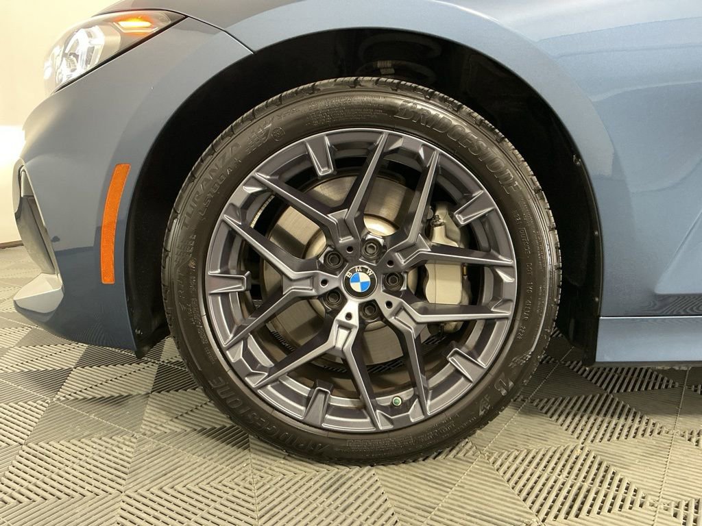 Certified 2025 BMW 330i Sedan w/ M Sport Package RWD image 31