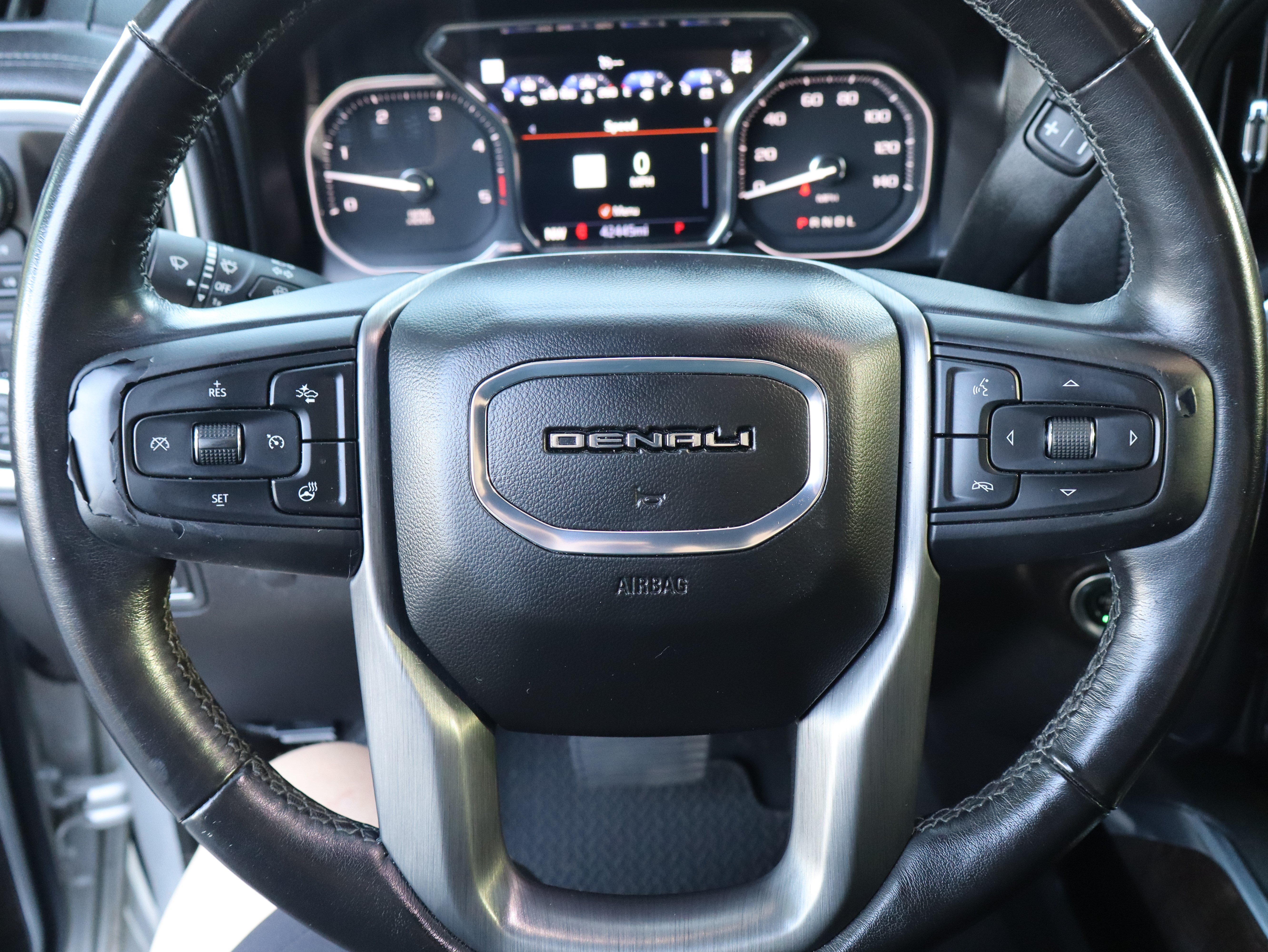 Used 2021 GMC Sierra 3500 Denali w/ Denali Ultimate Package AWD/4WD image 30
