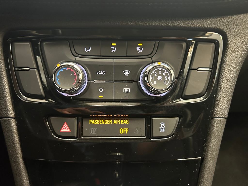 Used 2020 Buick Encore Preferred image 16