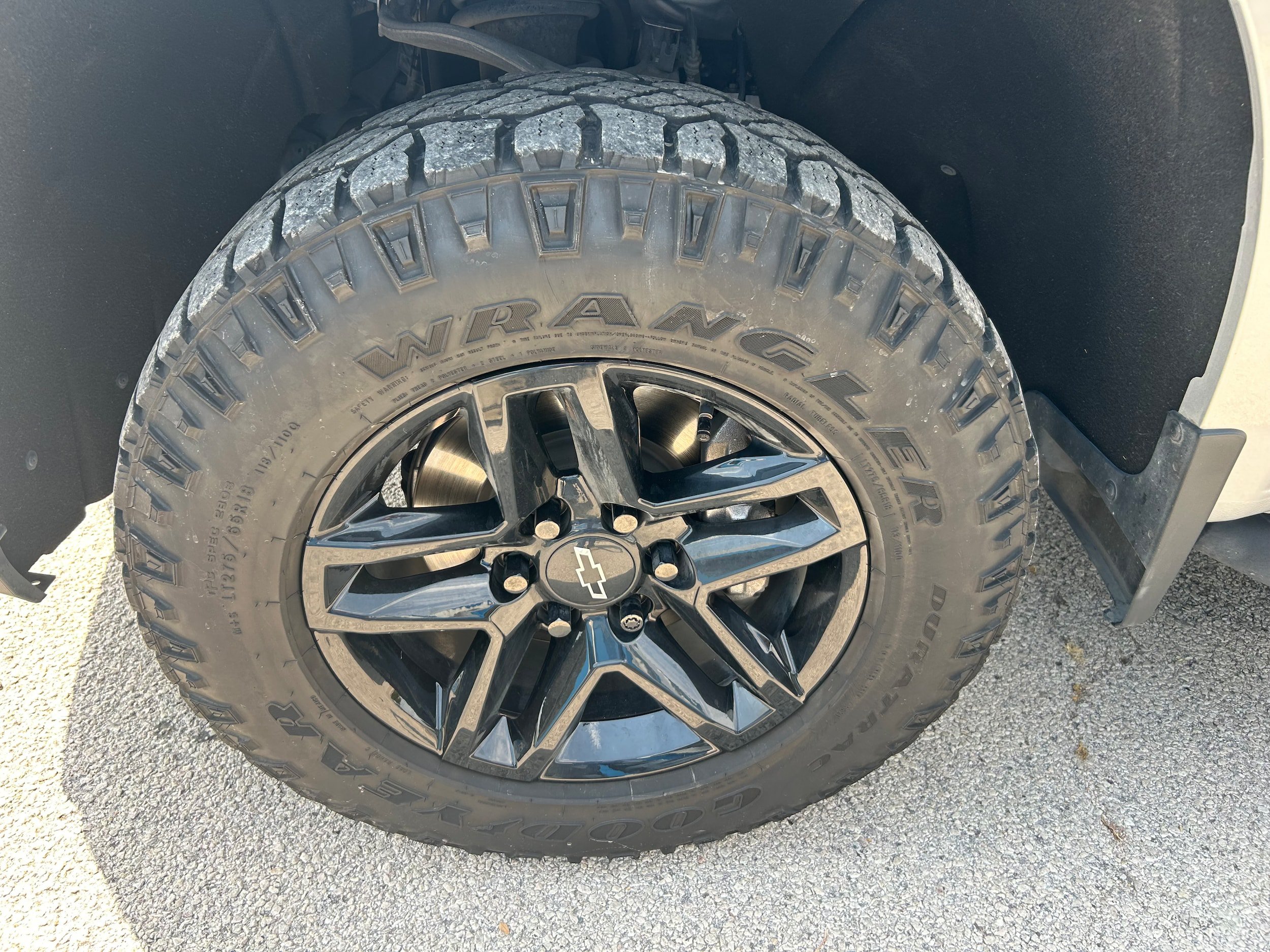 Used 2021 Chevrolet Silverado 1500 LT Trail Boss w/ Convenience Package II AWD/4WD image 9