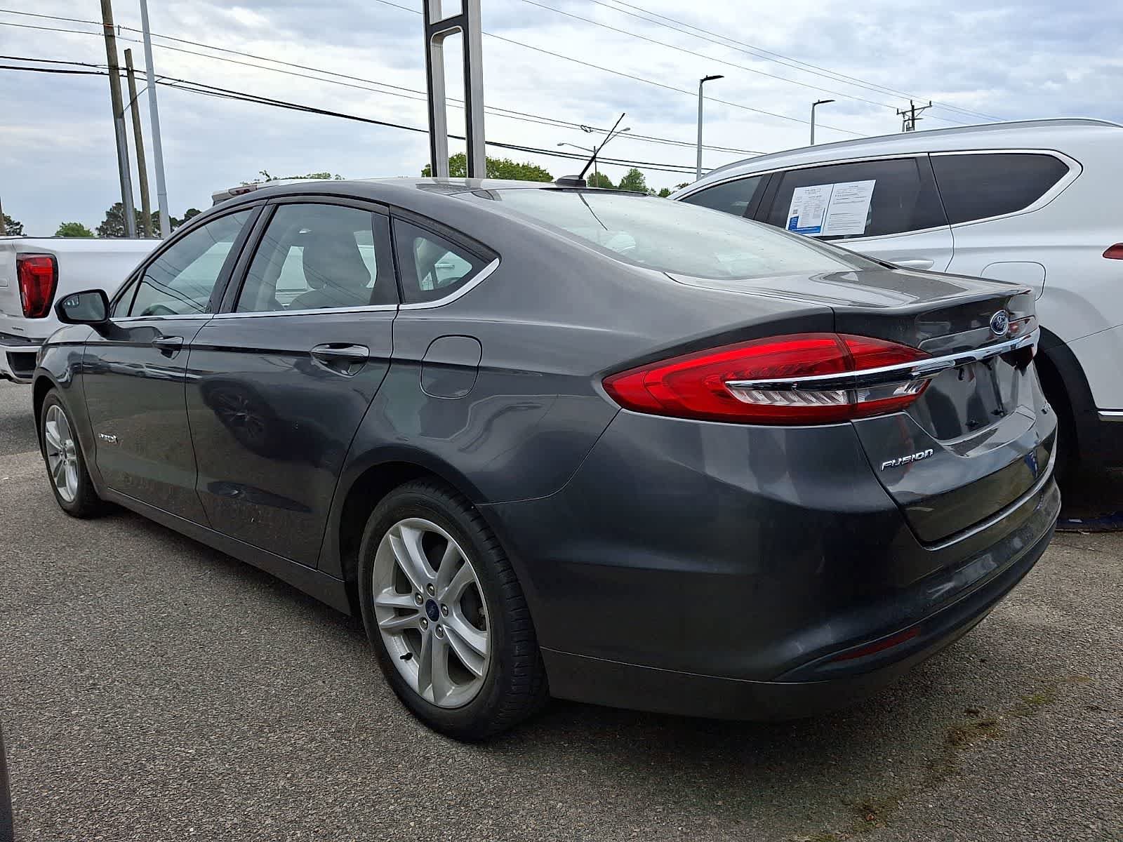 Used 2018 Ford Fusion S FWD image 4