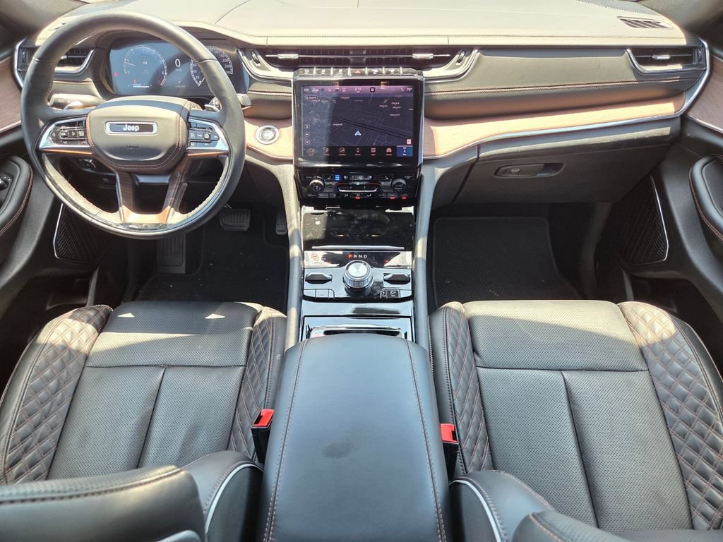 Used 2025 Jeep Grand Cherokee Summit AWD/4WD image 18