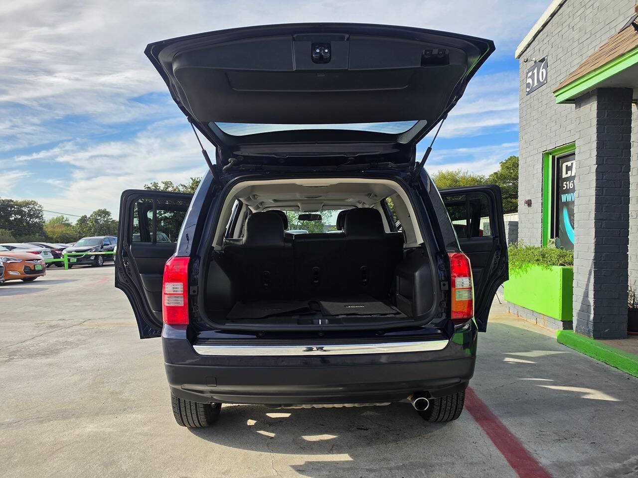 Used 2016 Jeep Patriot High Altitude FWD image 24