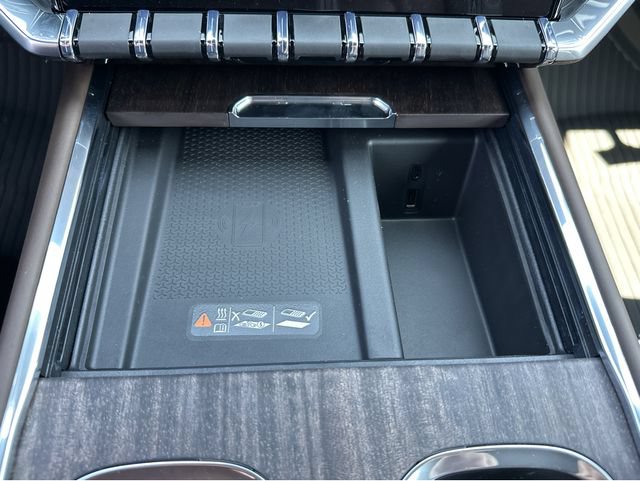 New 2026 GMC Acadia Denali Ultimate w/ LPO, Floor Liner Package AWD/4WD image 29