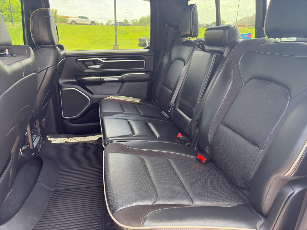 Used 2022 RAM 1500 Laramie AWD/4WD image 14