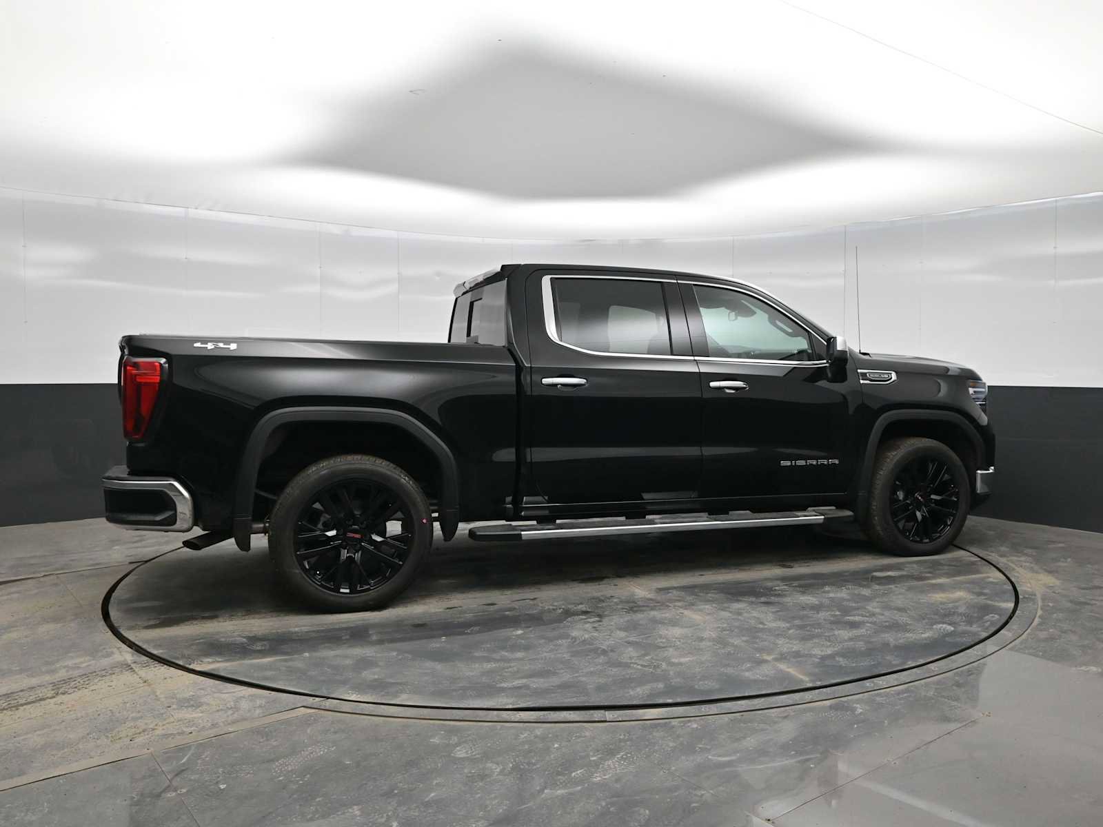 New 2026 GMC Sierra 1500 SLT w/ SLT Premium Package image 9