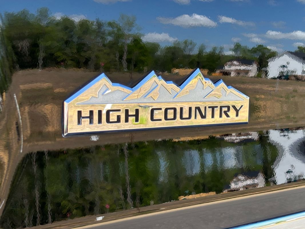 Used 2015 Chevrolet Silverado 2500 High Country w/ Duramax Plus Package image 10