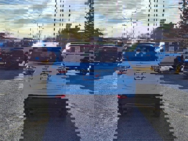 Used 2024 Jeep Compass Limited image 18