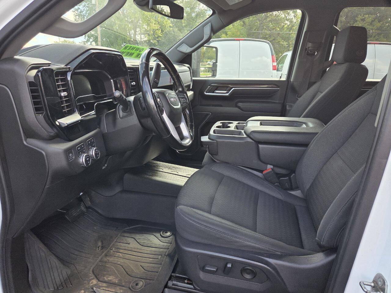 Used 2024 GMC Sierra 2500 SLE w/ SLE Convenience Package AWD/4WD image 11