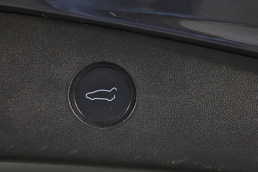 Used 2022 Tesla Model 3 Long Range AWD/4WD image 18