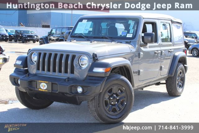 Used 2023 Jeep Wrangler Sport image 9