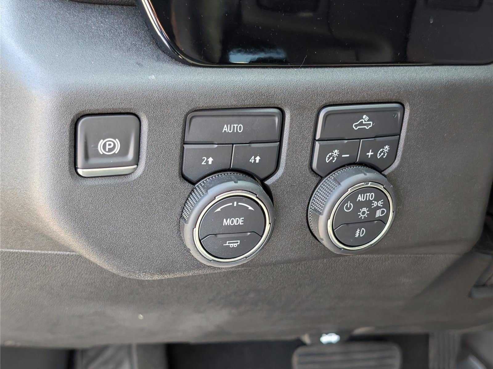 Used 2024 Chevrolet Silverado 1500 RST AWD/4WD image 21