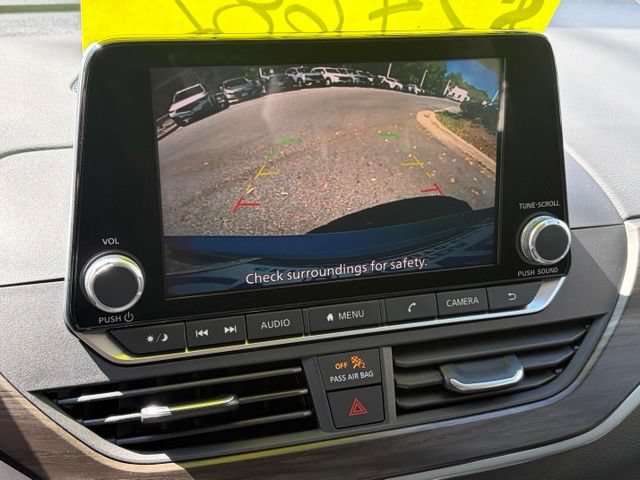 Used 2024 Nissan Altima 2.5 SV AWD/4WD image 3