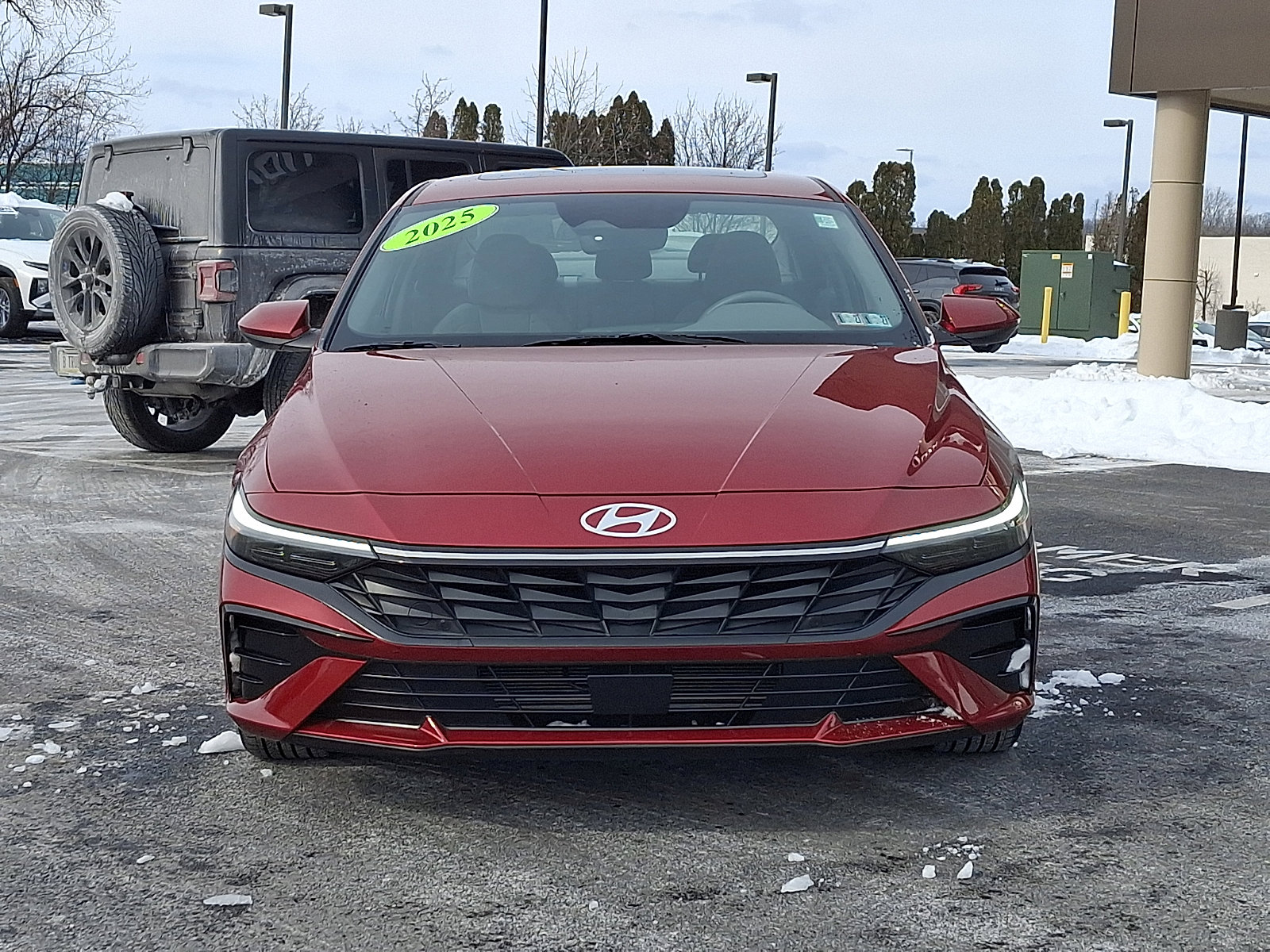 Used 2025 Hyundai Elantra SEL image 2