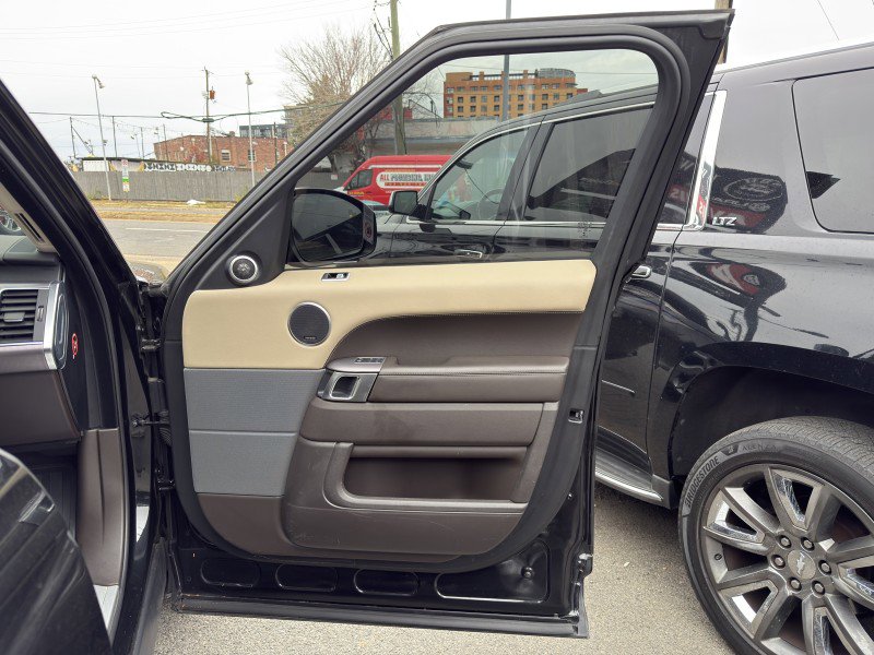 Used 2018 Land Rover Range Rover Sport HSE image 12