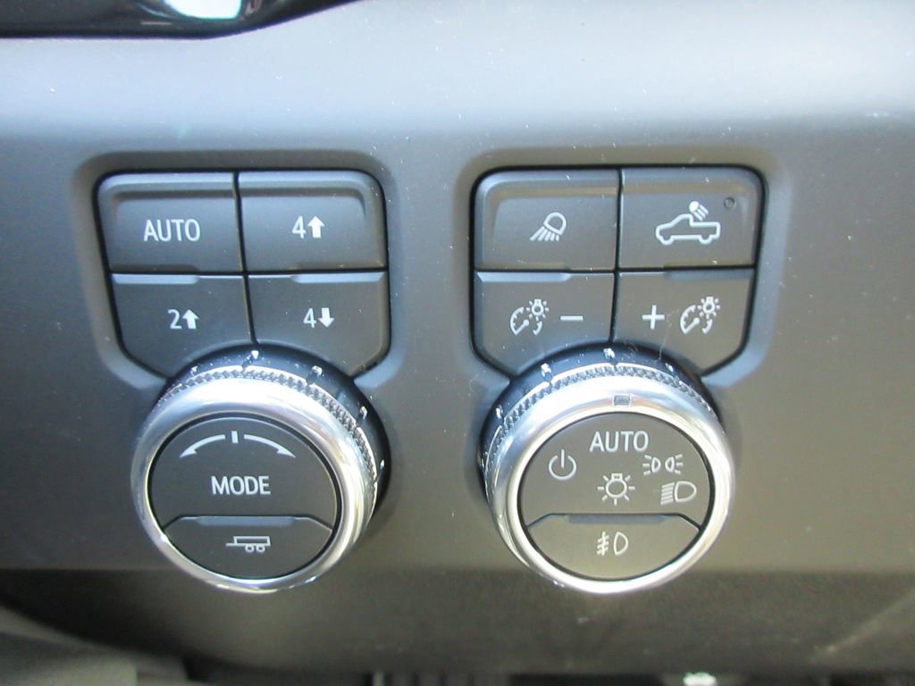 New 2026 GMC Sierra 2500 AT4 w/ AT4 Premium Plus Package image 17