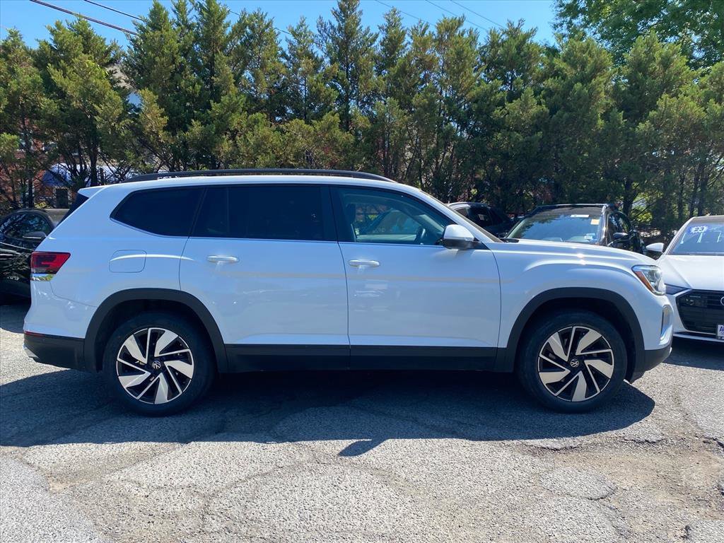 Certified 2024 Volkswagen Atlas SE FWD image 2