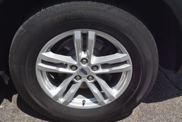 Used 2023 Ford Explorer XLT AWD/4WD image 47