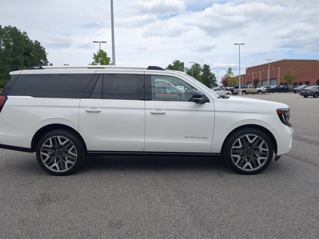 Certified 2025 Ford Expedition Max Platinum w/ Platinum Ultimate Package AWD/4WD image 3