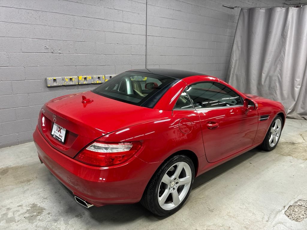 Used 2014 Mercedes-Benz SLK 250 image 2