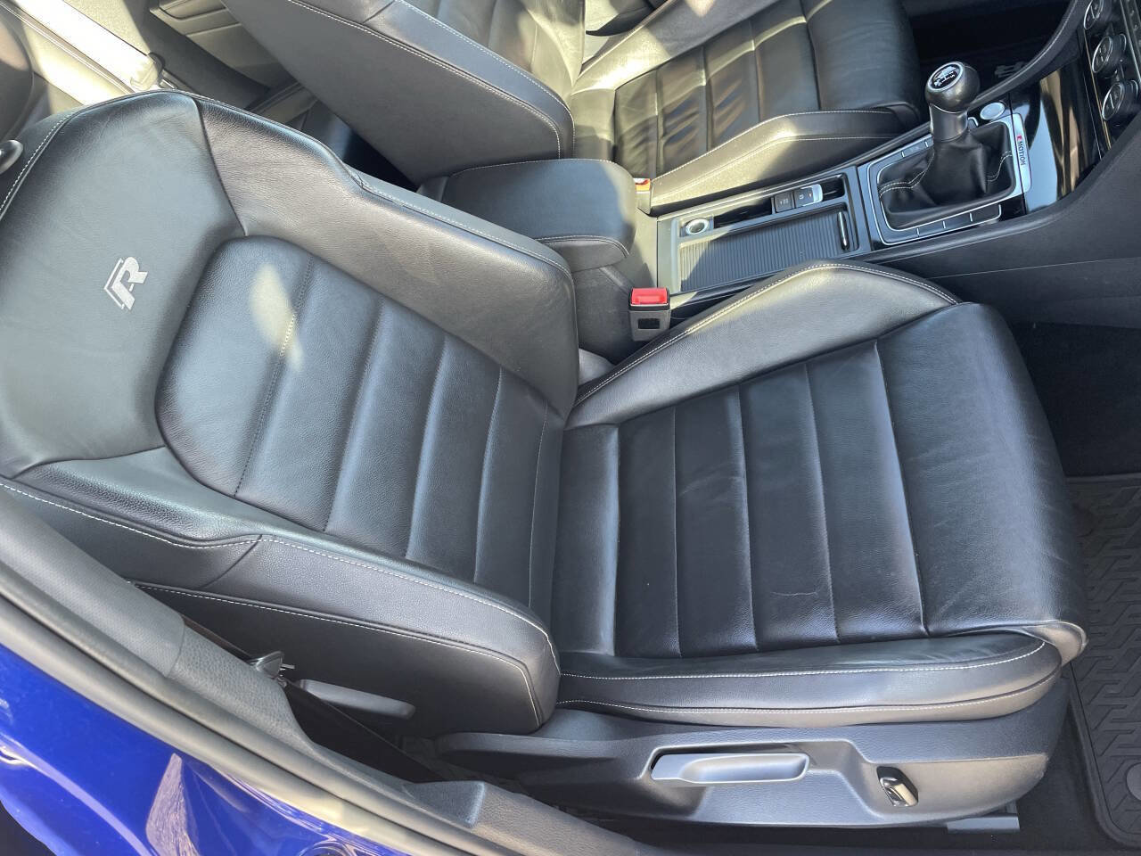 Used 2016 Volkswagen Golf 4-Door image 15