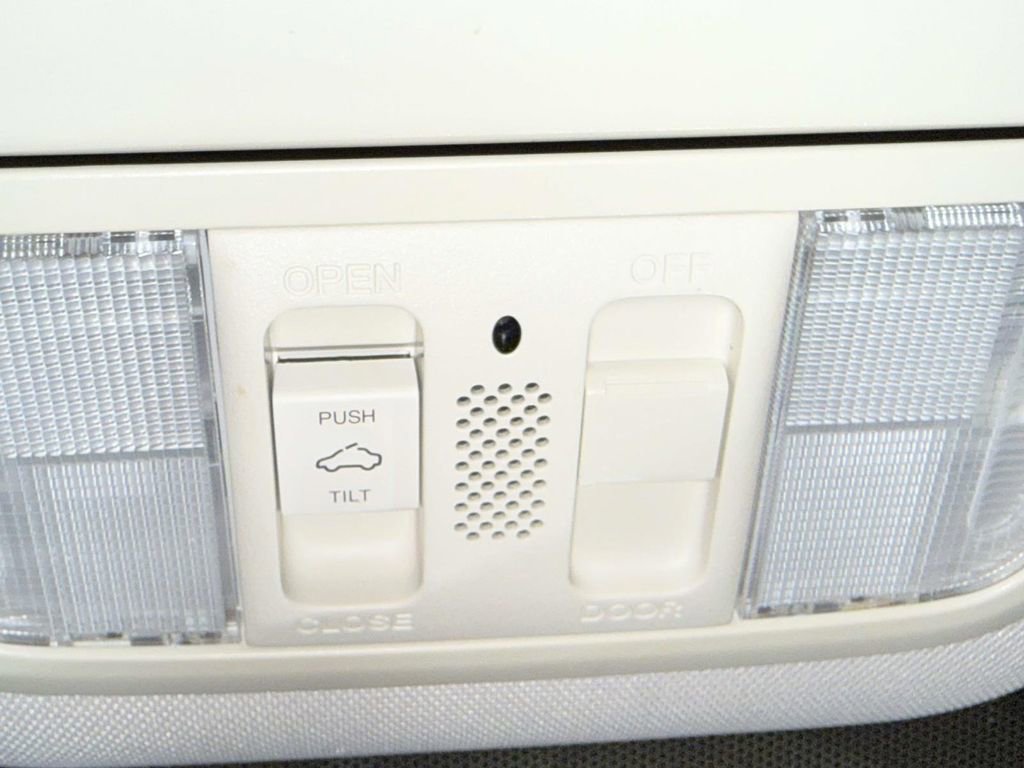 Used 2012 Honda CR-V EX-L image 25