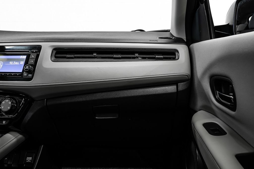Used 2016 Honda HR-V LX image 28