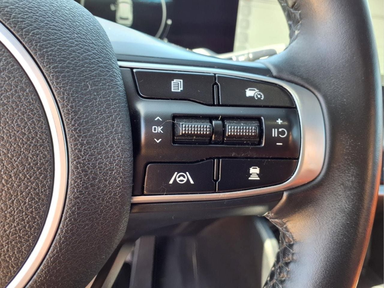 Used 2023 Kia Sportage SX image 26