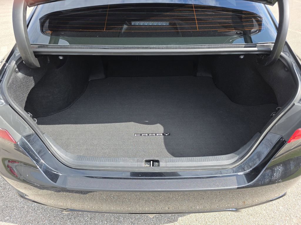 Used 2024 Toyota Camry XSE w/ Cold Weather Package image 11