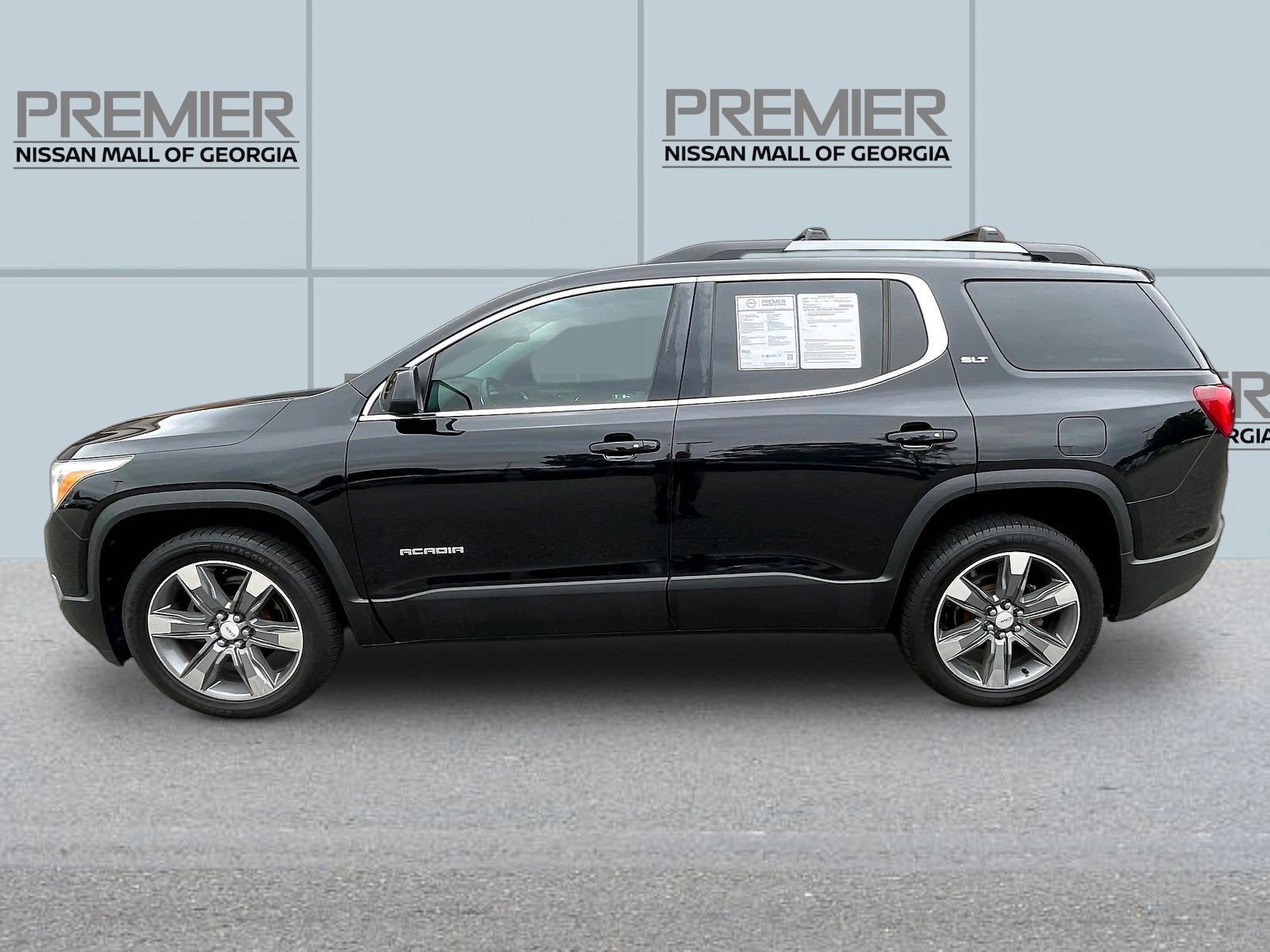 Used 2018 GMC Acadia SLT AWD/4WD image 4