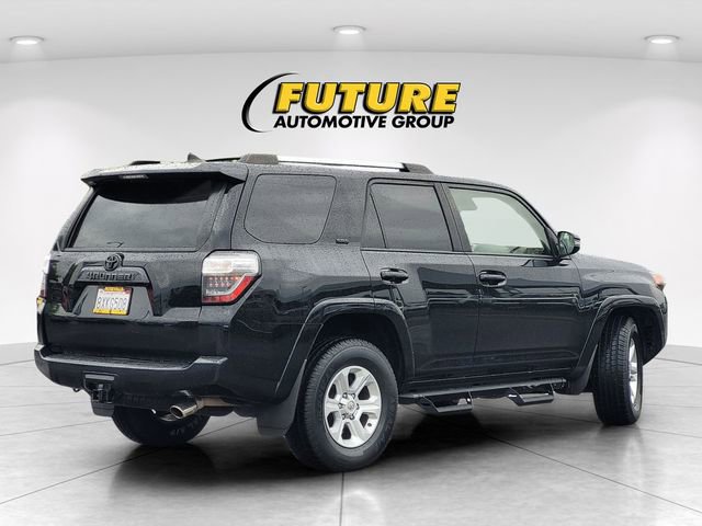 Used 2021 Toyota 4Runner SR5 Premium w/ Moonroof Package RWD image 4