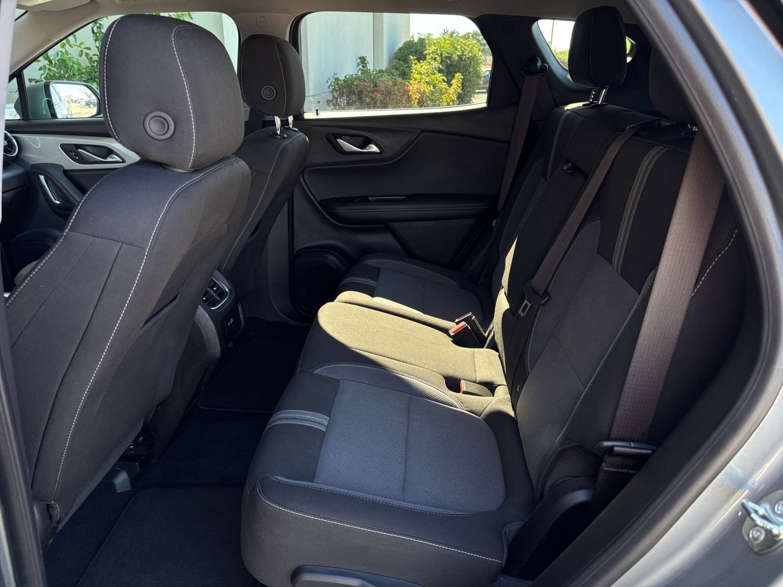 Used 2025 Chevrolet Blazer LT FWD image 27