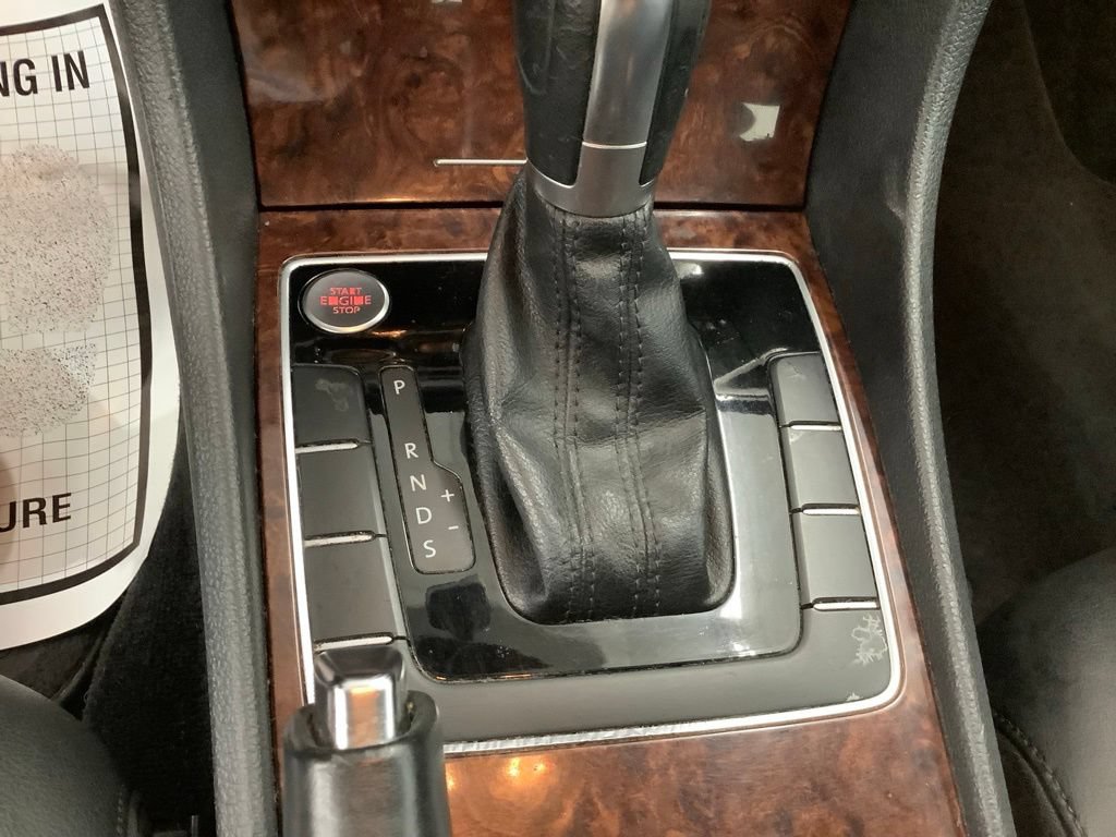 Used 2013 Volkswagen Passat TDI SEL Premium FWD image 20